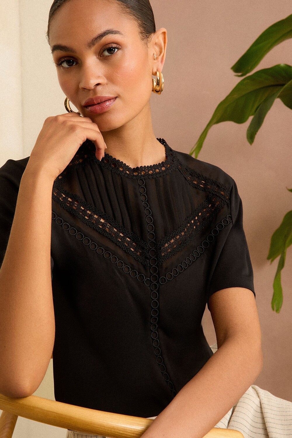 Блузка из джерси с высоким воротником и кружевной отделкой Love & Roses, черный
Блузка из джерси с высоким воротником и кружевной отделкой Love & Roses, черный