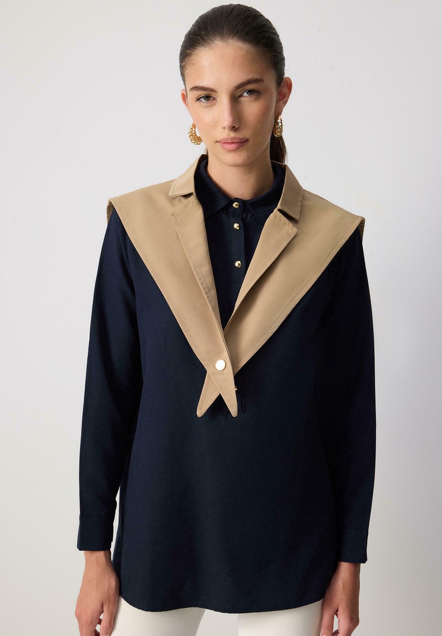 Блуза Touché Privé COLLARED, Navy Blue/Dark Blue
Блуза Touché Privé COLLARED, Navy Blue/Dark Blue