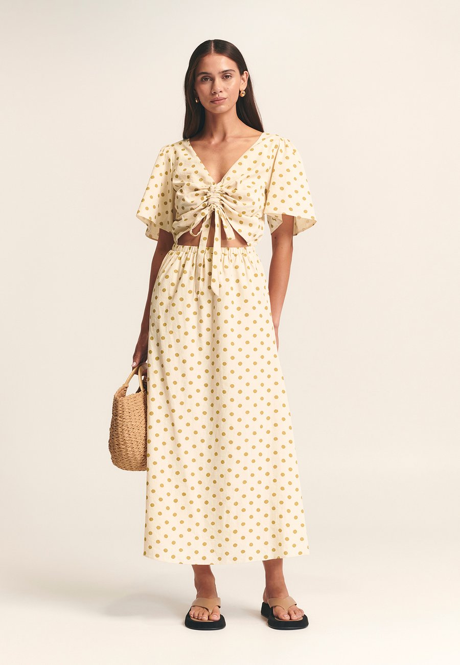 Платье ST MRLO BOBBIE , Gold Spot/Nude
Платье ST MRLO BOBBIE , Gold Spot/Nude