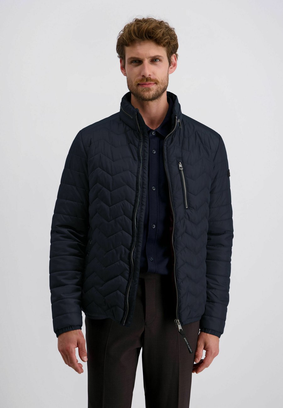 Куртка Pierre Cardin Winter jacket, Dunkelblau/Dark Blue
Куртка Pierre Cardin Winter jacket, Dunkelblau/Dark Blue