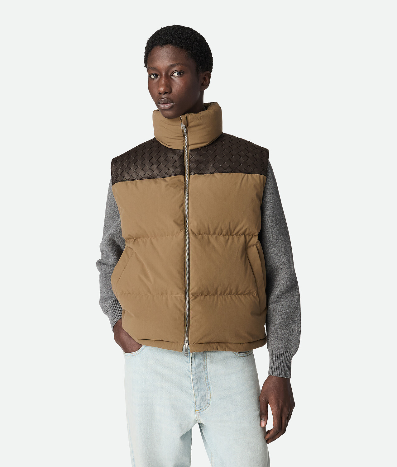 Frosted poplin puffer gilet BOTTEGA VENETA, льяна
Frosted poplin puffer gilet BOTTEGA VENETA, льяна