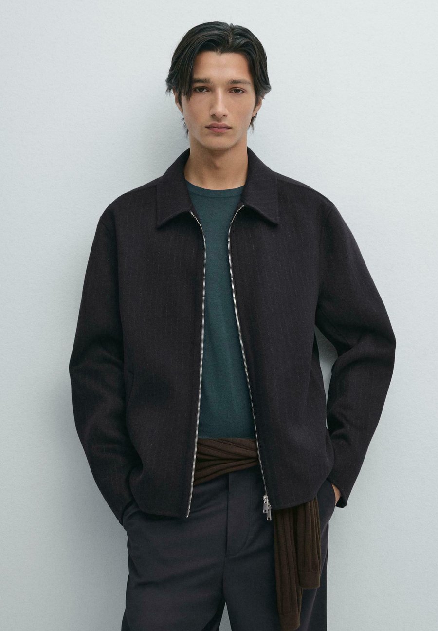 Куртка Massimo Dutti Summer jacket, Dark Blue
Куртка Massimo Dutti Summer jacket, Dark Blue