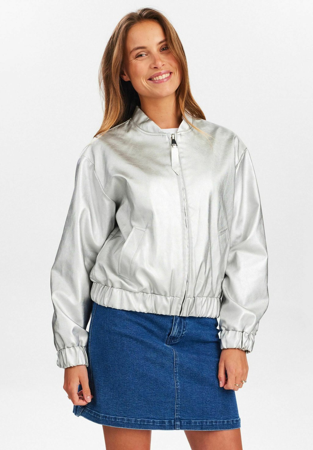Куртка-бомбер NUELLANORA Nümph, серебряный, Серебристый, Куртка-бомбер NUELLANORA Nümph, серебряный
Куртка-бомбер NUELLANORA Nümph, серебряный, Серебристый, Куртка-бомбер NUELLANORA Nümph, серебряный