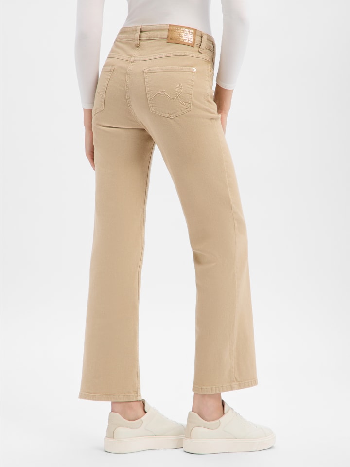 Джинсы Laura бежевого цвета MAC HOSEN
Джинсы Laura бежевого цвета MAC HOSEN