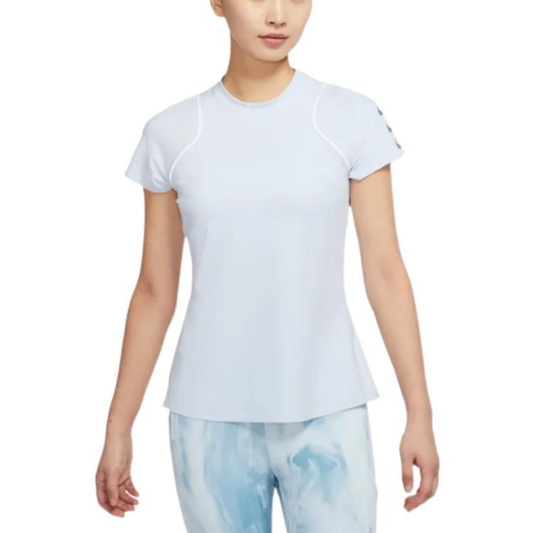 Футболка женская светло-голубая Nike
Футболка женская светло-голубая Nike