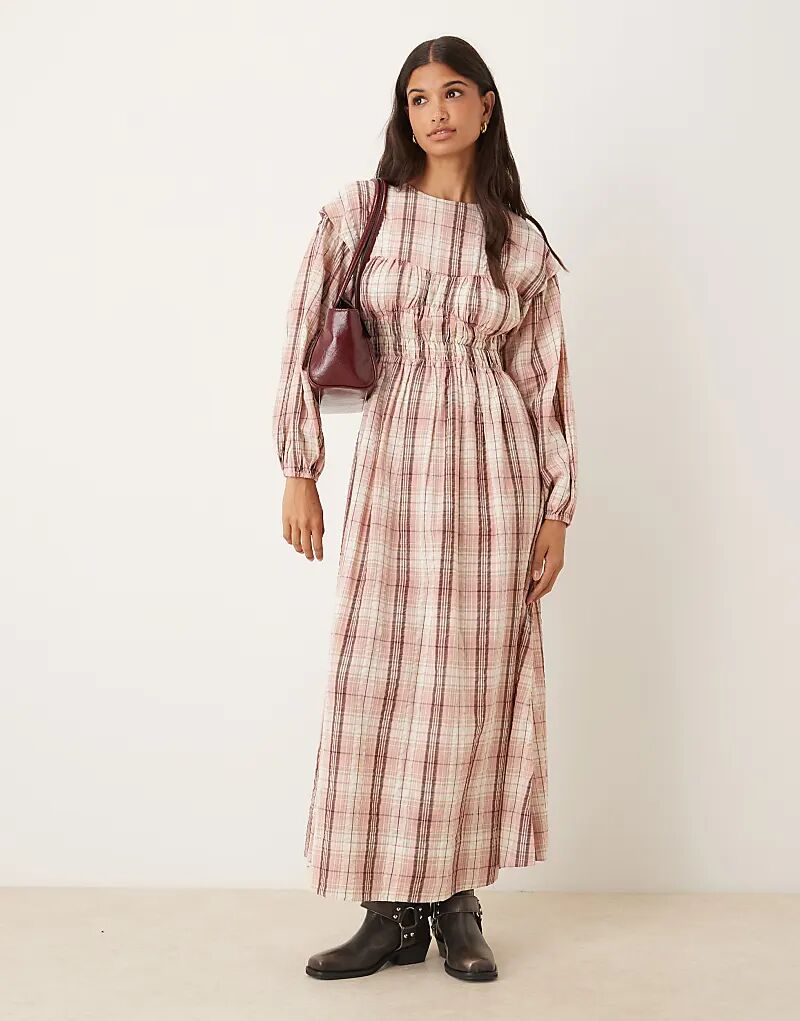 Платье макси ASOS DESIGN с круглым вырезом, деталью на бюсте и лифом с рюшами в пыльно-розовую клетку
Платье макси ASOS DESIGN с круглым вырезом, деталью на бюсте и лифом с рюшами в пыльно-розовую клетку