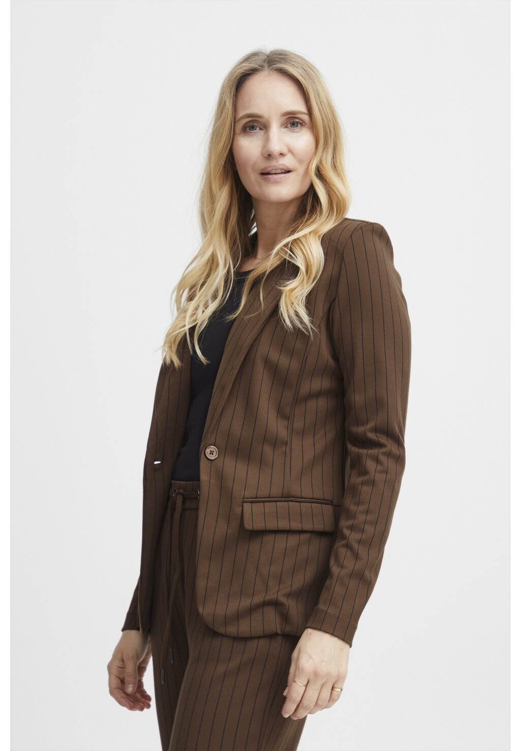 Блейзер FRBLENDA JA Fransa, коричневый
Блейзер FRBLENDA JA Fransa, коричневый