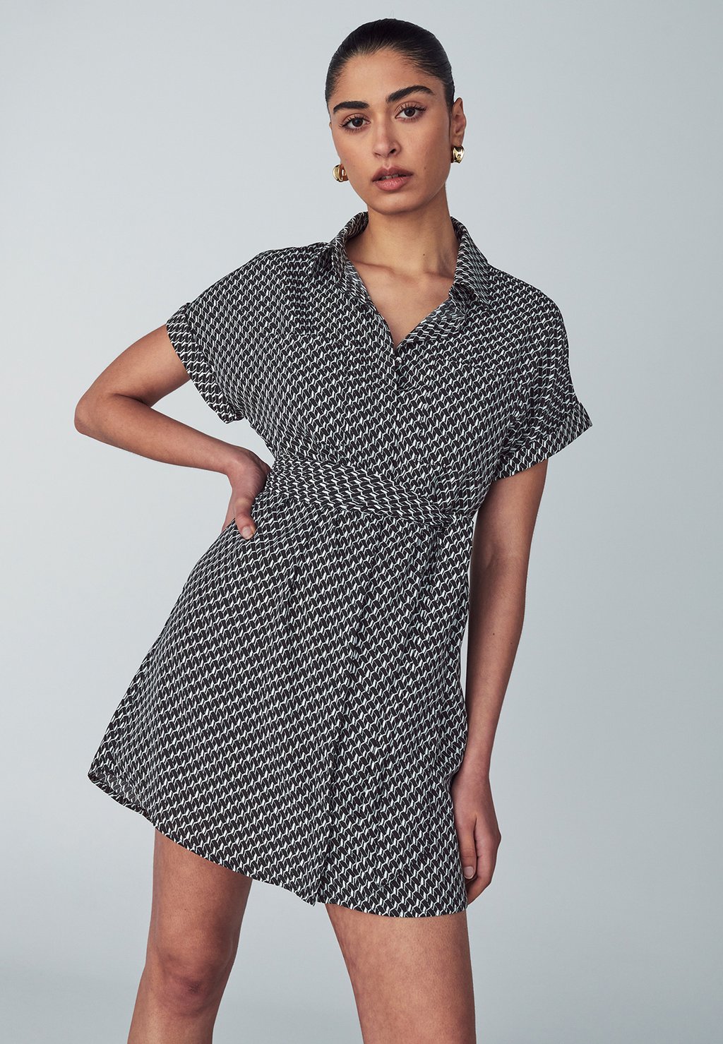 Платье-рубашка WILHELMINA WILLA, черный
Платье-рубашка WILHELMINA WILLA, черный