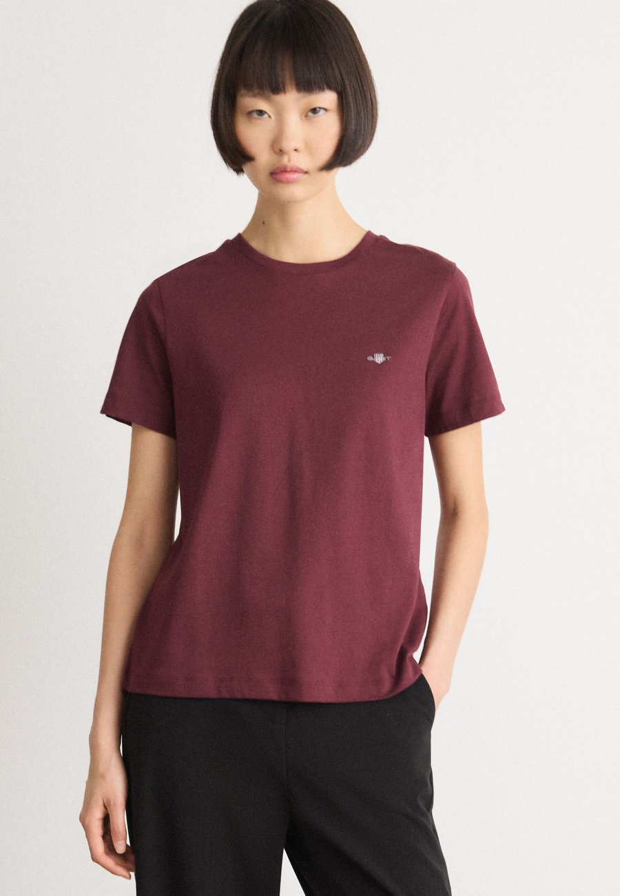 Футболка GANT SHIELD, Plum Wine/Pink
Футболка GANT SHIELD, Plum Wine/Pink