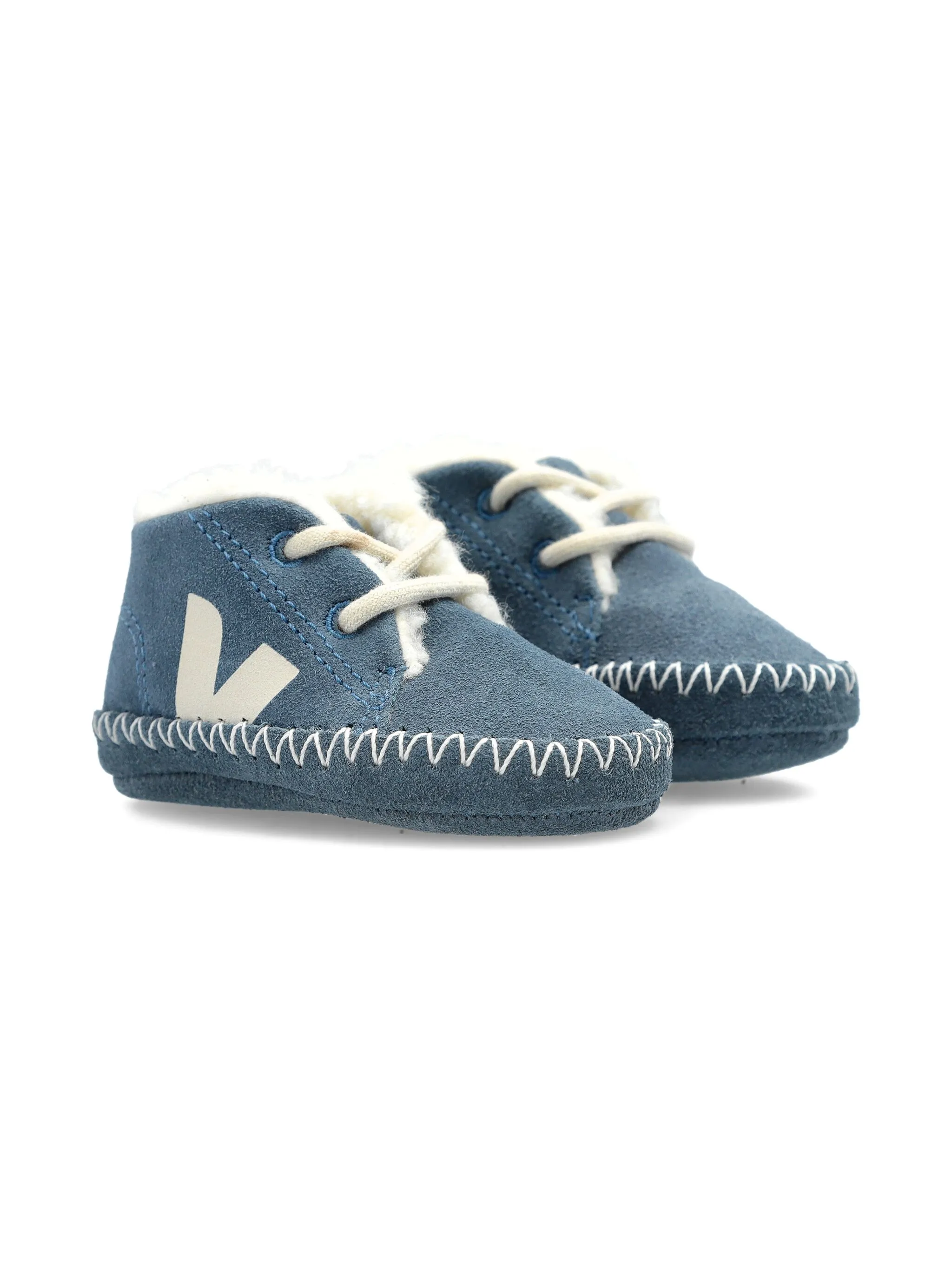 Кроссовки на шнуровке Veja Kids, синий
Кроссовки на шнуровке Veja Kids, синий