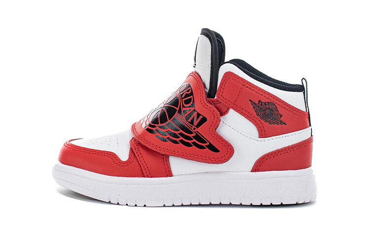 Кроссовки Jordan Sky Jordan 1 White Black University Red PS
Кроссовки Jordan Sky Jordan 1 White Black University Red PS
