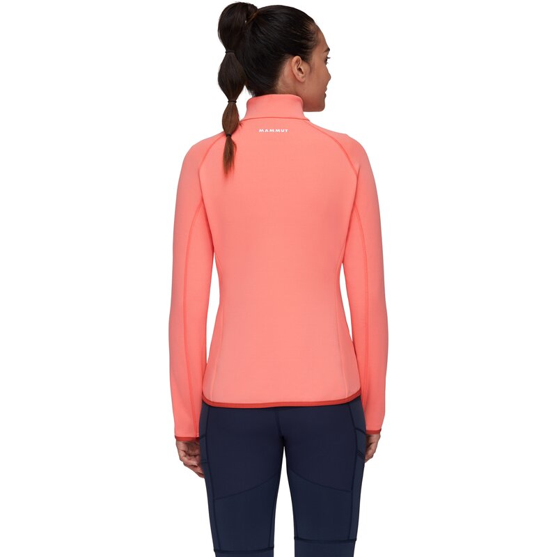 Под курткой Aconcagua ml куртка женская Mammut, цвет salmon
Под курткой Aconcagua ml куртка женская Mammut, цвет salmon