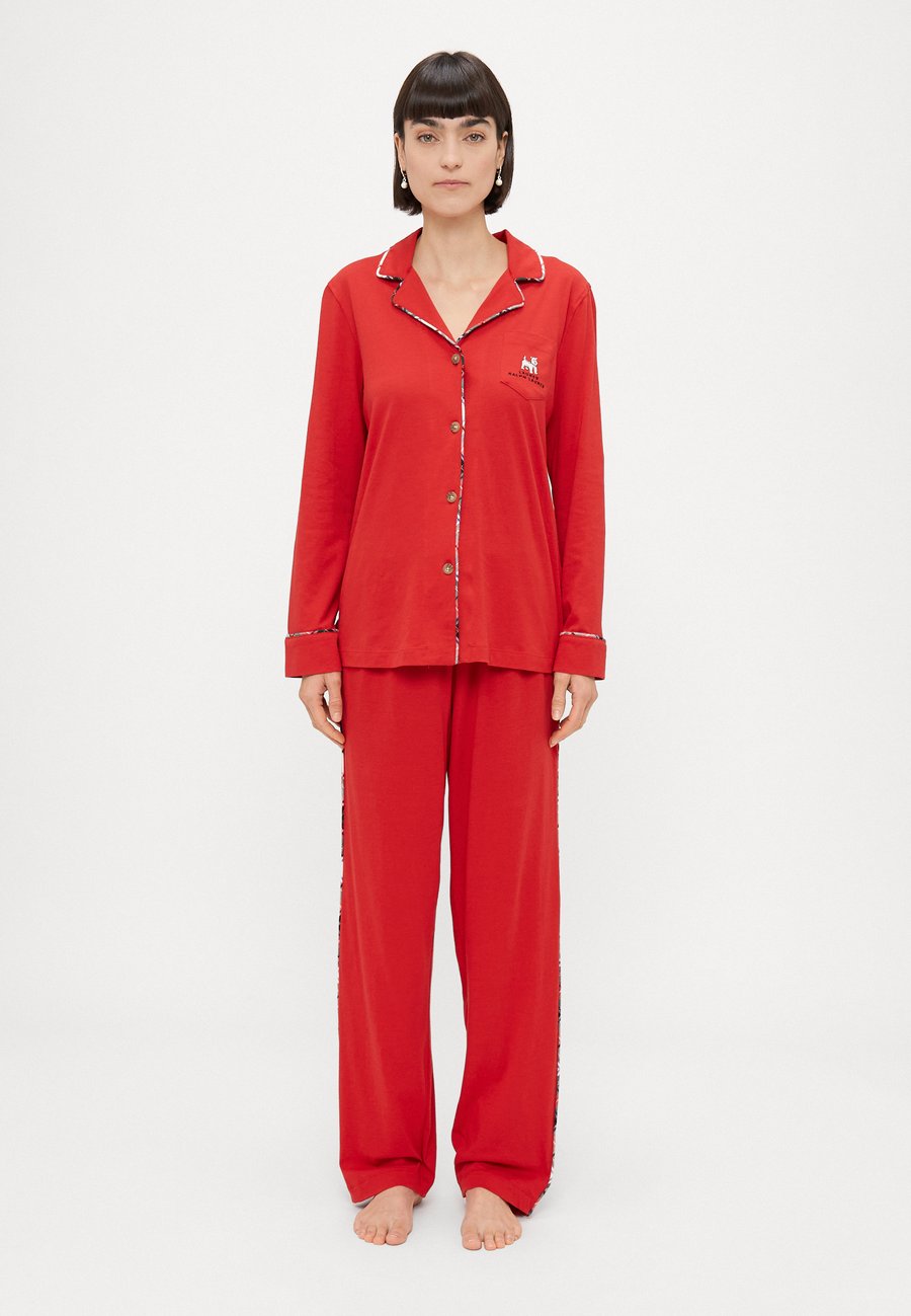 Пижамный комплект Lauren Ralph Lauren NOTCH COLLAR PAJAMA, Crimson/Red
Пижамный комплект Lauren Ralph Lauren NOTCH COLLAR PAJAMA, Crimson/Red
