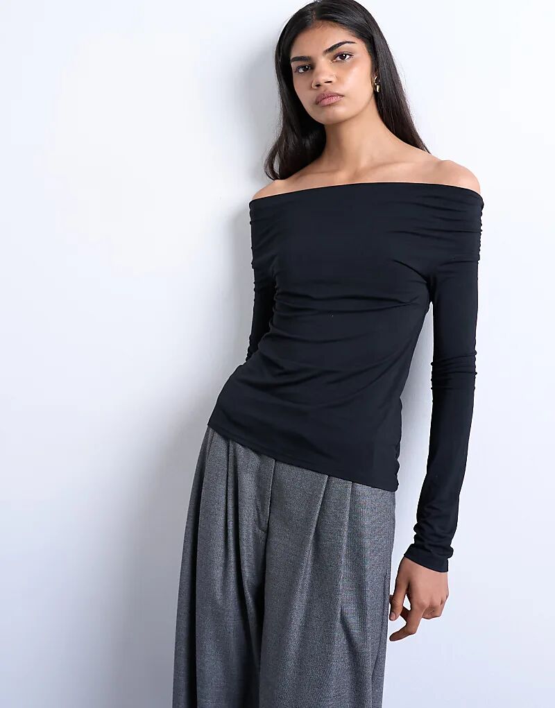 Лонгслив Topshop с длинными рукавами и бардо в черном цвете
Лонгслив Topshop с длинными рукавами и бардо в черном цвете