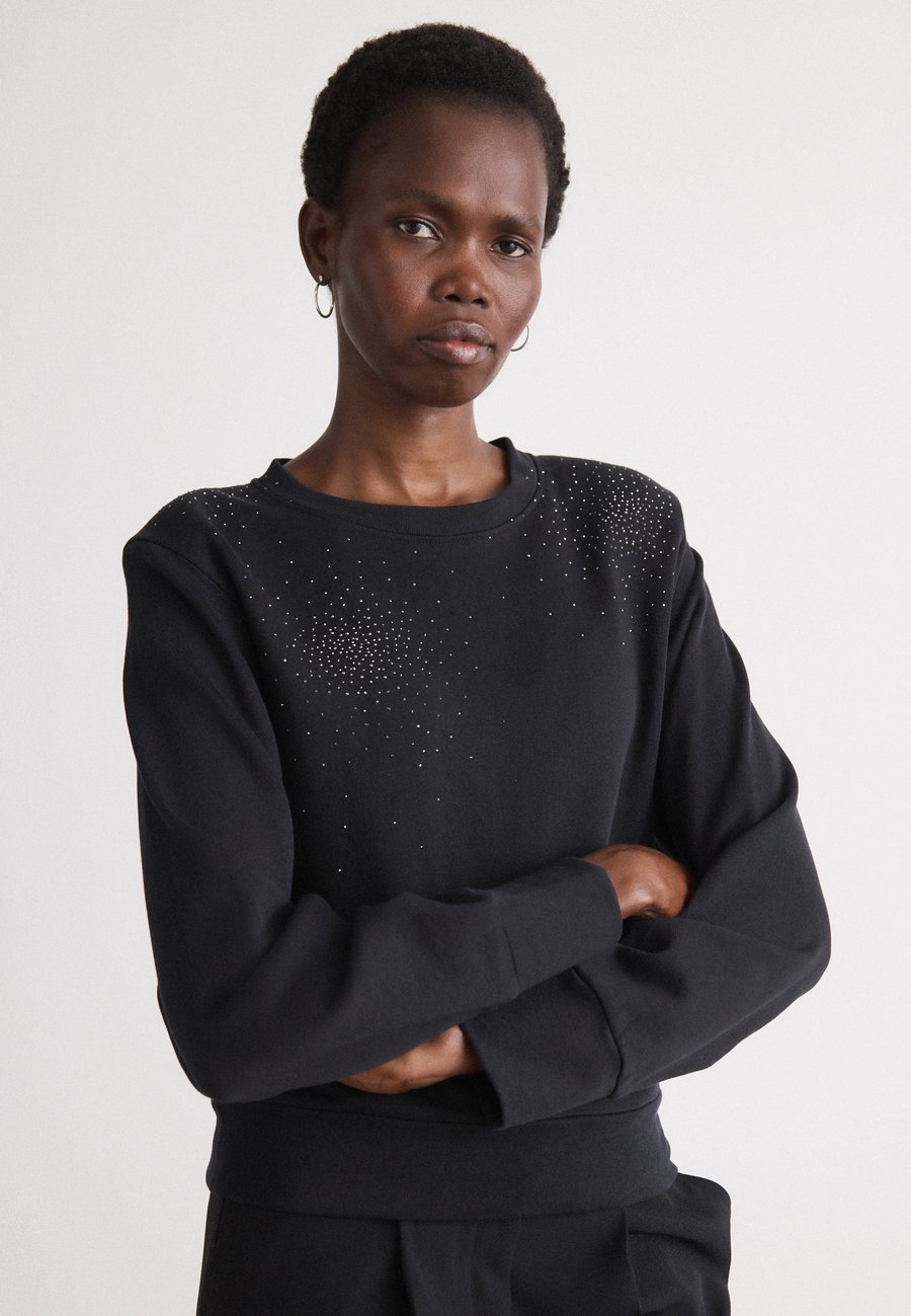 Толстовка BOSS ELLISON, Black
Толстовка BOSS ELLISON, Black