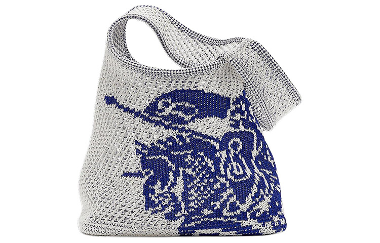 Burberry Тканевая сумка маленькая Unisex белая
Burberry Тканевая сумка маленькая Unisex белая