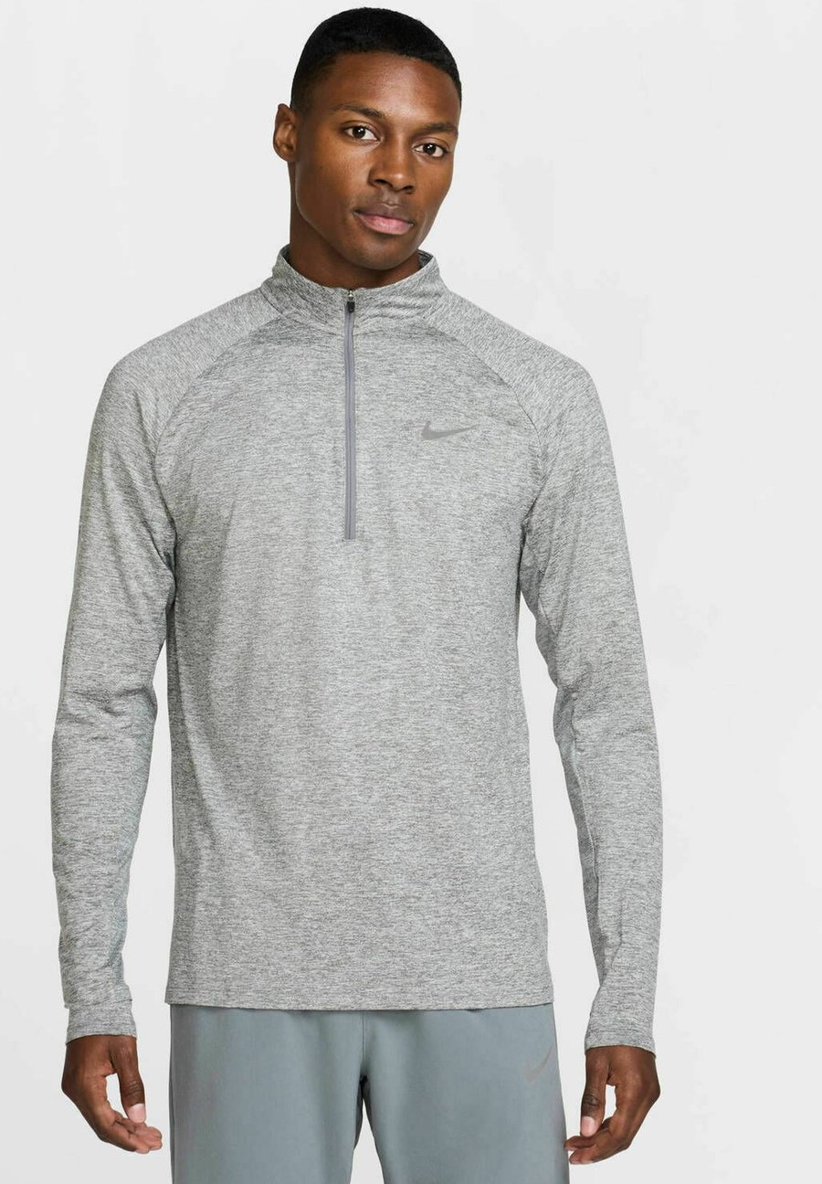 Топ Nike Performance STRIDE MIDLAYER, Smoke Grey Heather/Grey
Топ Nike Performance STRIDE MIDLAYER, Smoke Grey Heather/Grey