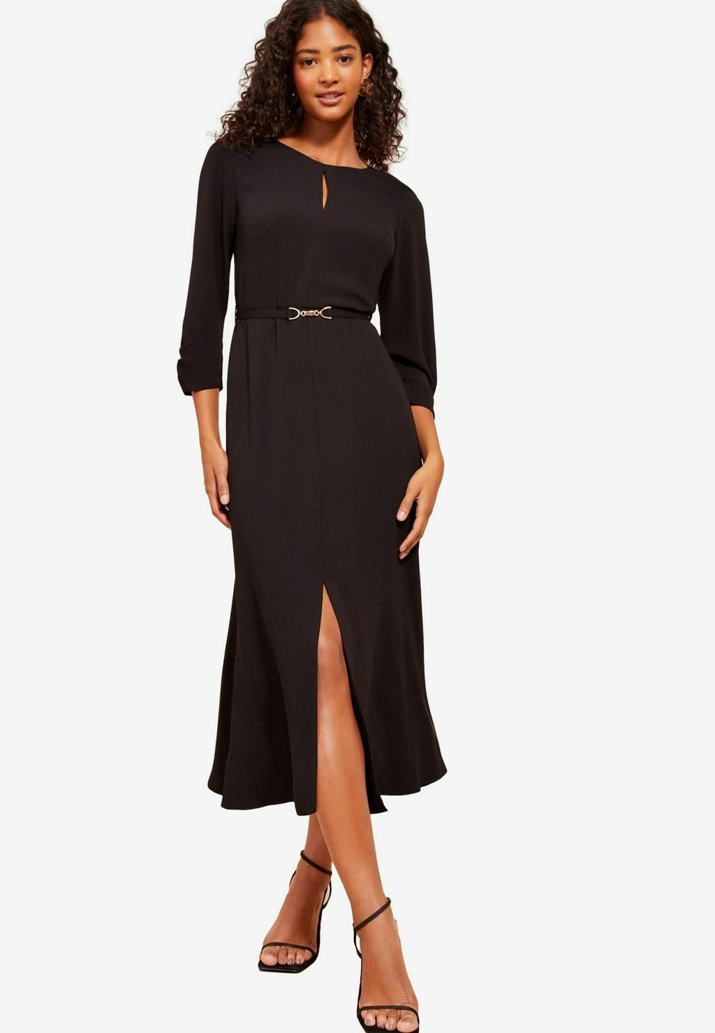 Повседневное платье REGULAR FIT BELTED TAILORED Friends Like These, черный 
Повседневное платье REGULAR FIT BELTED TAILORED Friends Like These, черный