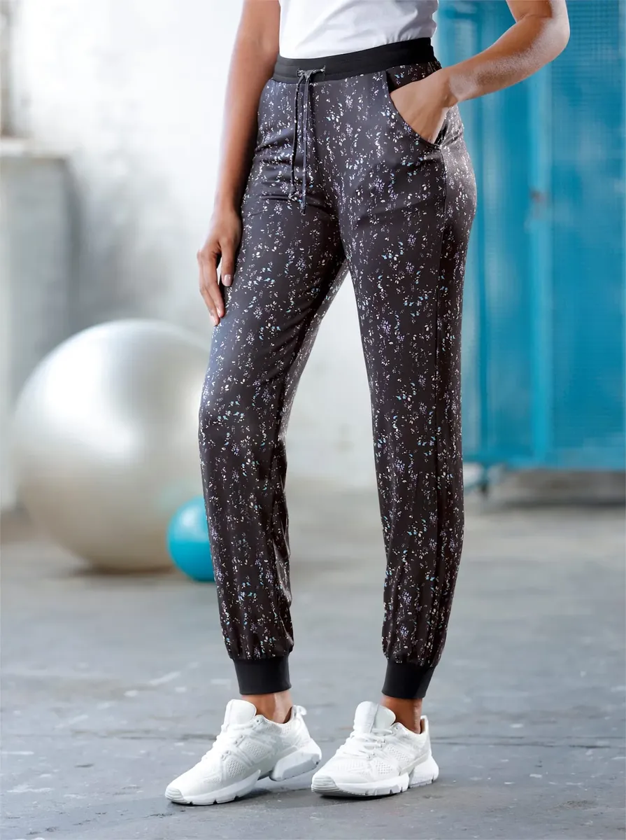 Тренировочные штаны-катамараны Catamaran, цвет Schwarz-Bedruckt
Тренировочные штаны-катамараны Catamaran, цвет Schwarz-Bedruckt