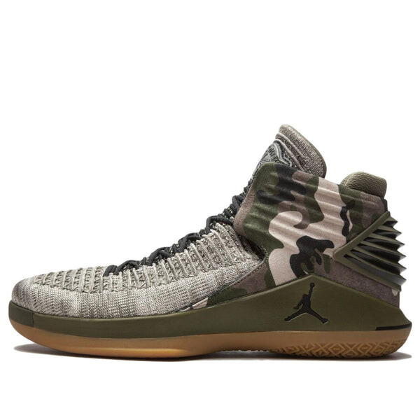 Кроссовки 32 Air Jordan, зеленый
Кроссовки 32 Air Jordan, зеленый