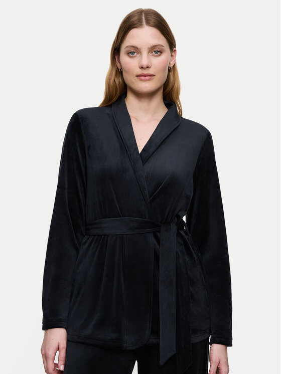 Пижамная футболка relaxed fit Sensual Velour 10225078 Triumph, черный
Пижамная футболка relaxed fit Sensual Velour 10225078 Triumph, черный