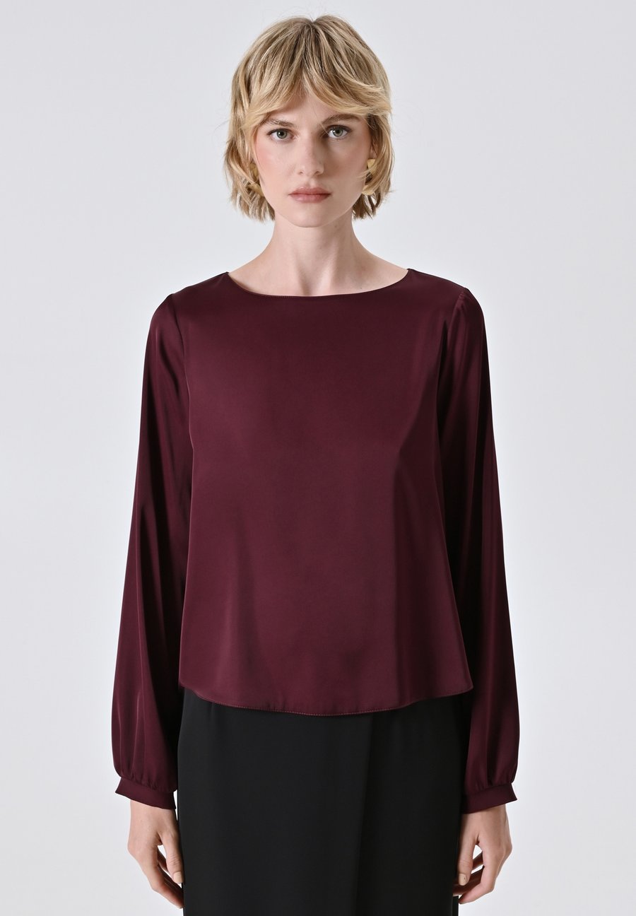 Блуза Rinascimento Blouse, Red/Bordeaux
Блуза Rinascimento Blouse, Red/Bordeaux