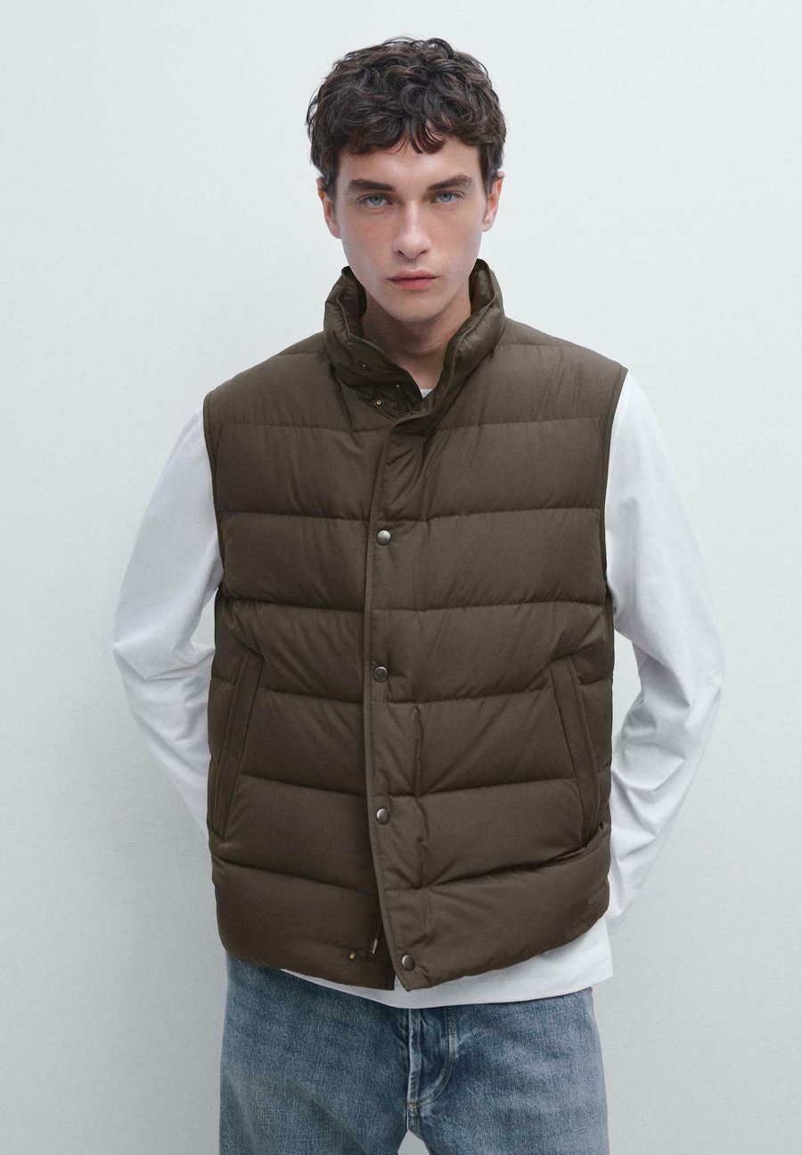 Куртка Massimo Dutti WATER-REPELLENT PUFFER, Dark Brown
Куртка Massimo Dutti WATER-REPELLENT PUFFER, Dark Brown