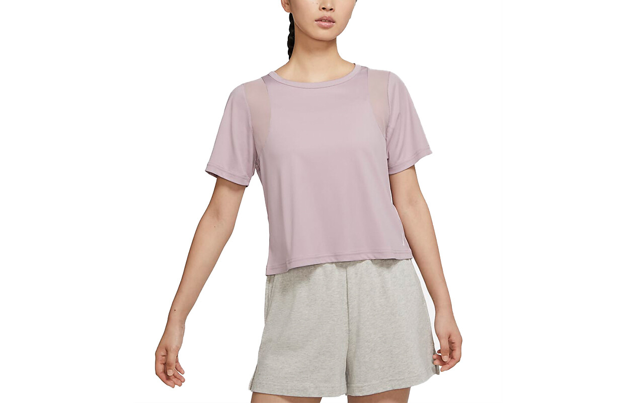 Футболка женская розовая Nike
Футболка женская розовая Nike