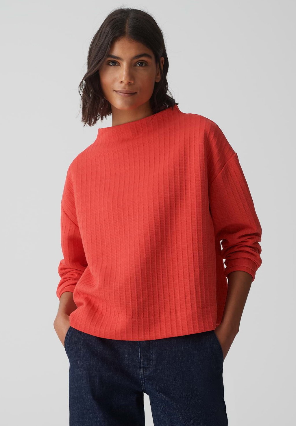 Толстовка OPUS, красный
Толстовка OPUS, красный