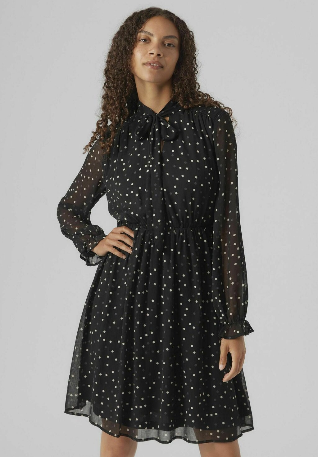 Платье летнее Vmvigga Ls Abk Exc Vero Moda, черный
Платье летнее Vmvigga Ls Abk Exc Vero Moda, черный