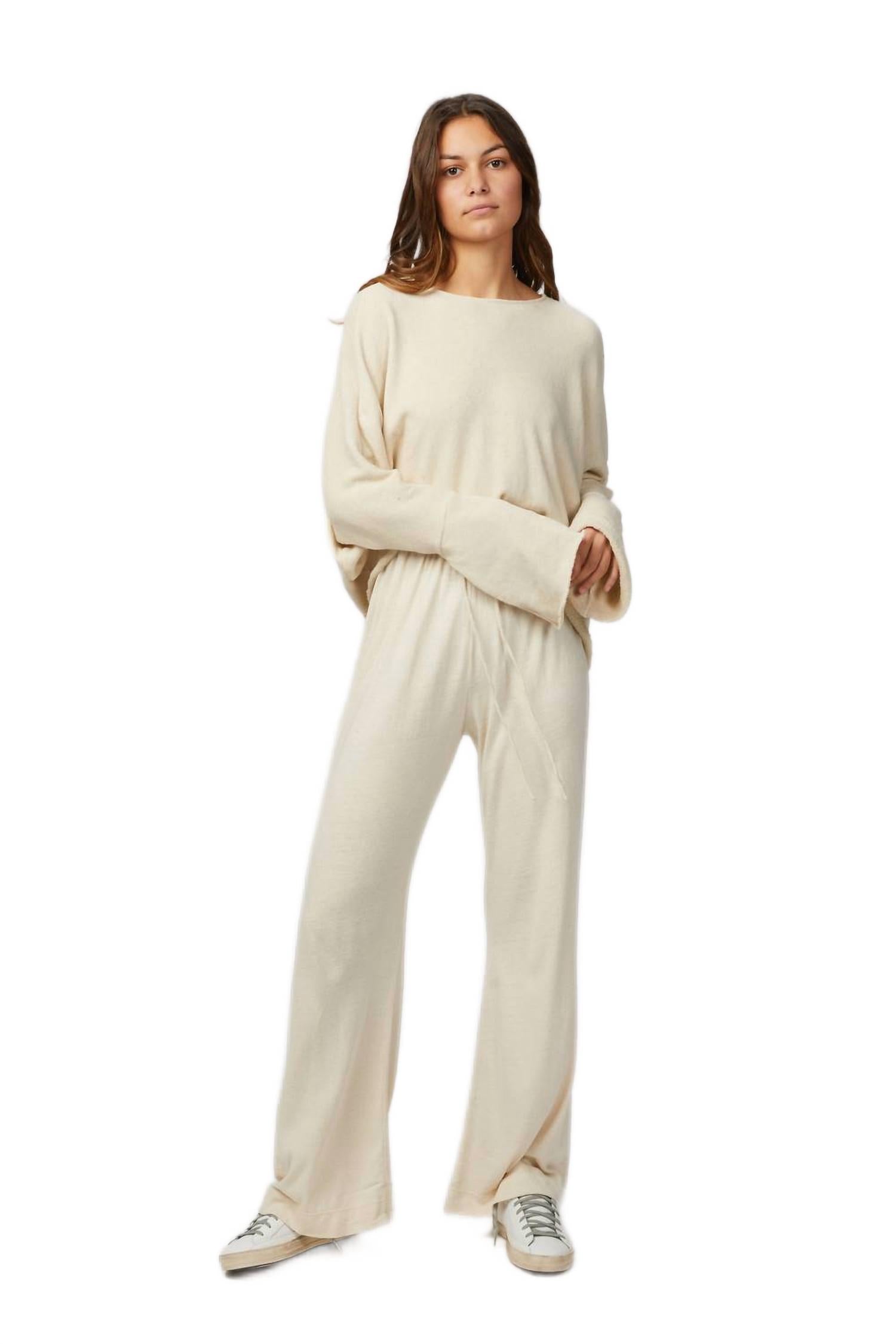 Свитер Monet цвета слоновой кости WORN
Свитер Monet цвета слоновой кости WORN