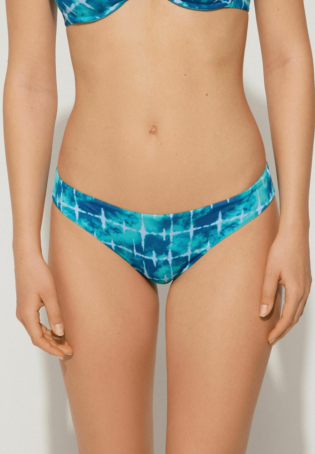 Плавки бикини BRASILIAN OCEAN ESSENCE Tezenis, синий 
Плавки бикини BRASILIAN OCEAN ESSENCE Tezenis, синий