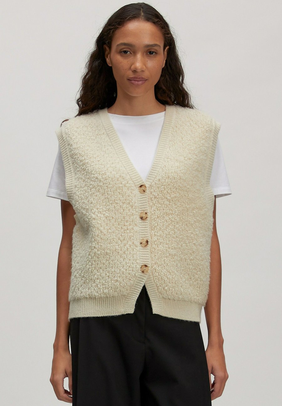 Кардиган EDITED YUNA, Creme/Beige
Кардиган EDITED YUNA, Creme/Beige