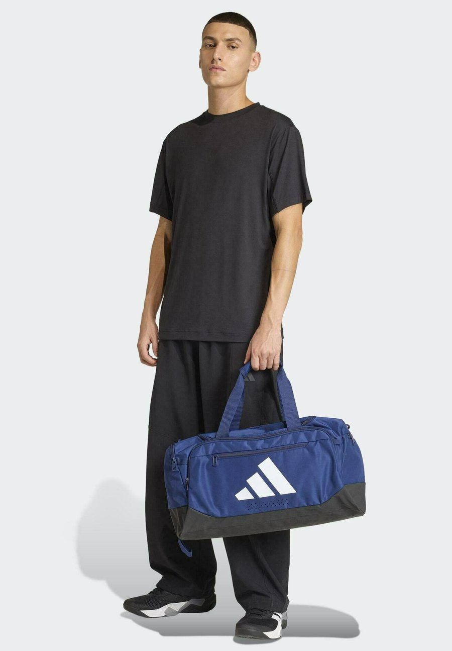 Спортивная сумка Adidas Performance TRAINING DEFENDER DUFFLE SMALL, Dark Blue/White/Blue
Спортивная сумка Adidas Performance TRAINING DEFENDER DUFFLE SMALL, Dark Blue/White/Blue