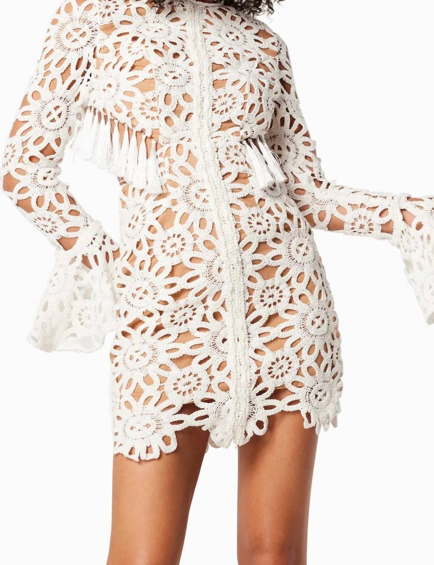 Платье цвета слоновой кости ELLIATT
Платье цвета слоновой кости ELLIATT