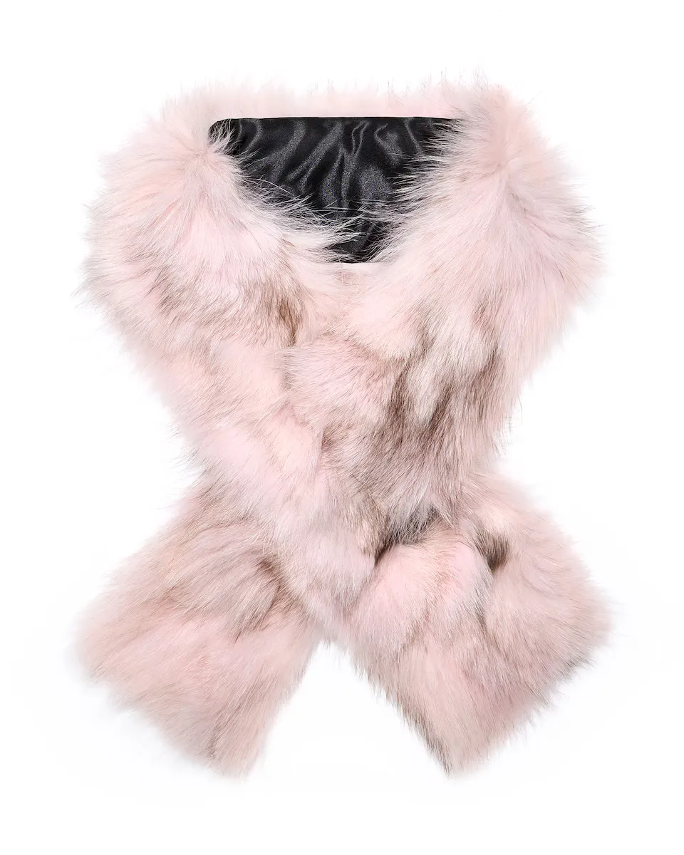 Розовый меховой шарф в стиле пэчворк из лисы Maximilian
Розовый меховой шарф в стиле пэчворк из лисы Maximilian