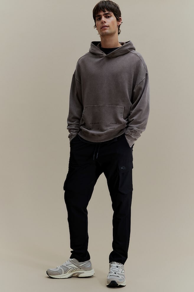 Спортивные брюки для бега в стиле карго из материала drymove H&M, черный
Спортивные брюки для бега в стиле карго из материала drymove H&M, черный