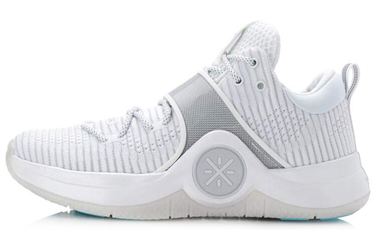 Баскетбольные кроссовки WOW 6 мужские с низким верхом белые/серебристые Lining
Баскетбольные кроссовки WOW 6 мужские с низким верхом белые/серебристые Lining