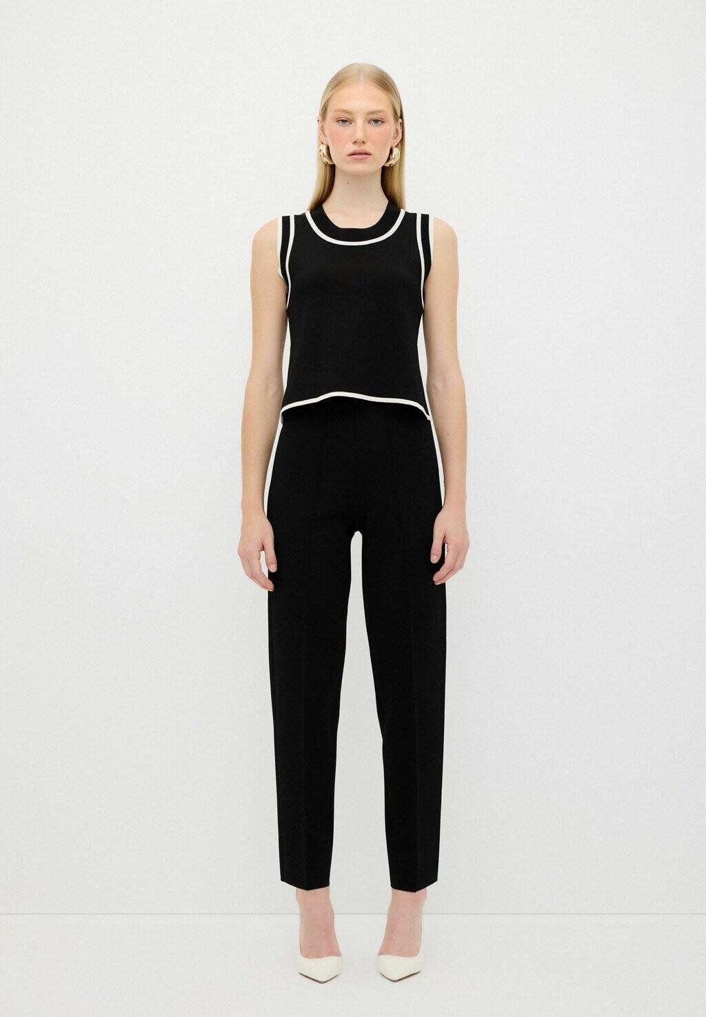 Брюки adL, черный
Брюки adL, черный