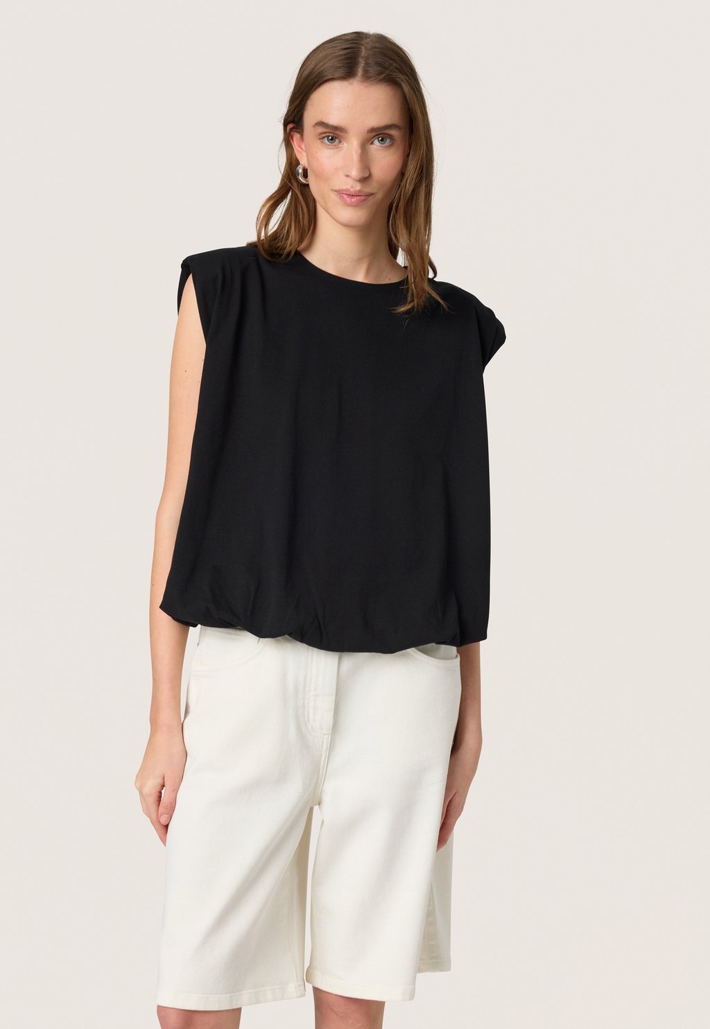 Базовая футболка Soaked in Luxury, черный
Базовая футболка Soaked in Luxury, черный