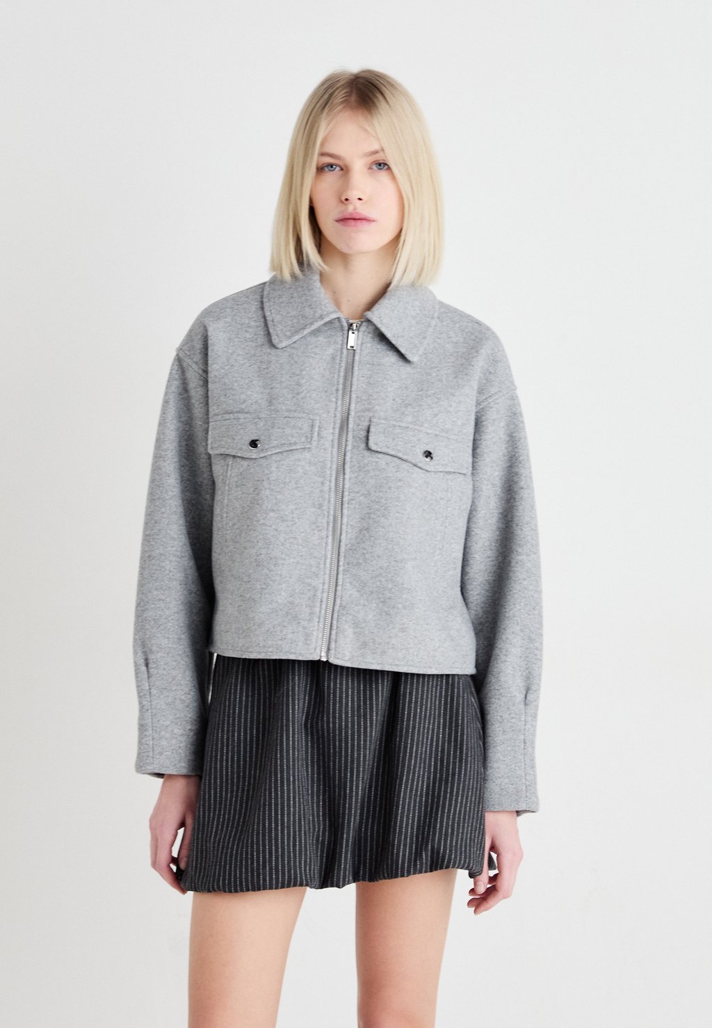 Летняя куртка VMFORTUNEFREJ Vero Moda, светло-серый
Летняя куртка VMFORTUNEFREJ Vero Moda, светло-серый