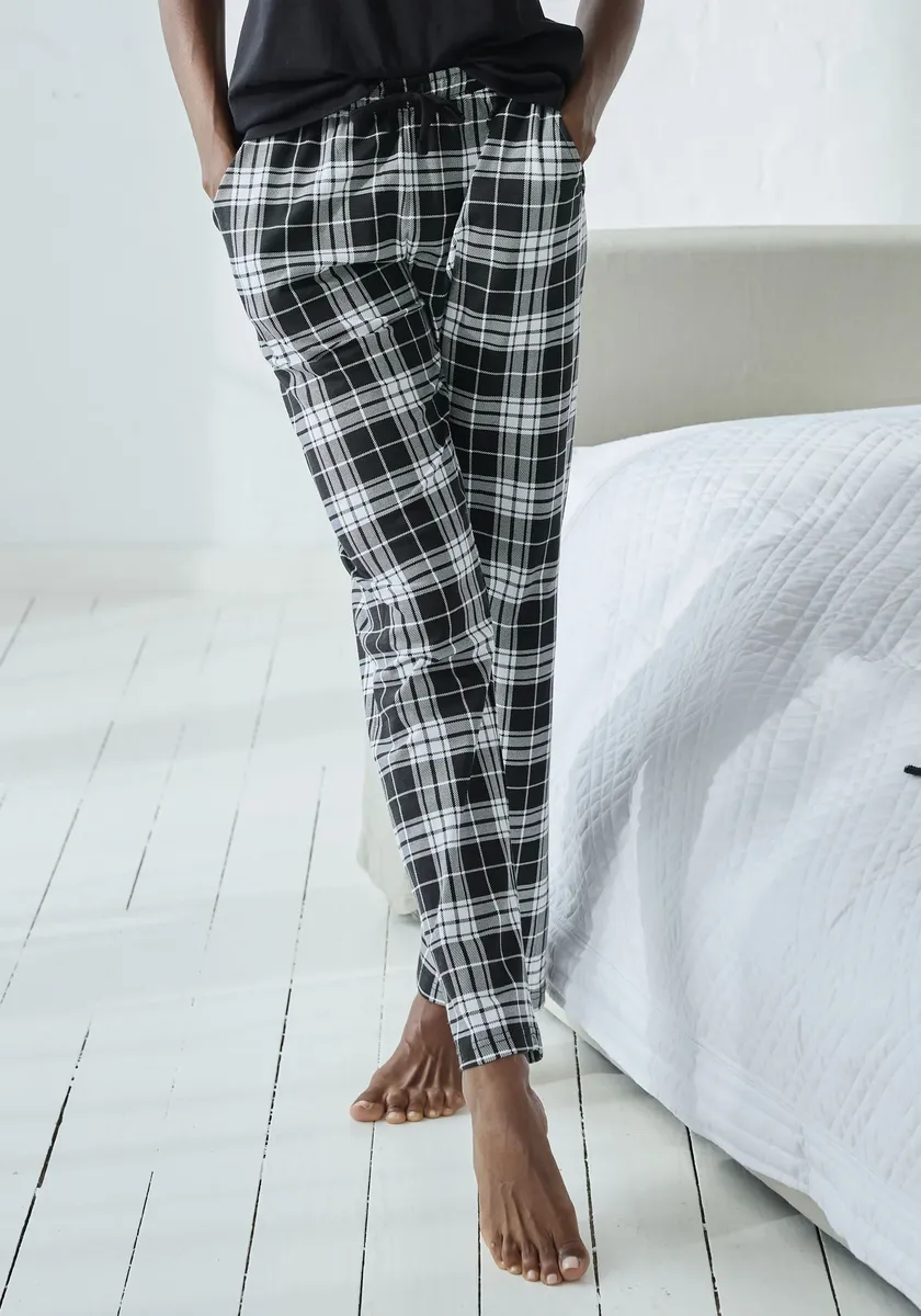 Пижамные брюки Vivance Dreams с черно-белым принтом, черно-белый
Пижамные брюки Vivance Dreams с черно-белым принтом, черно-белый