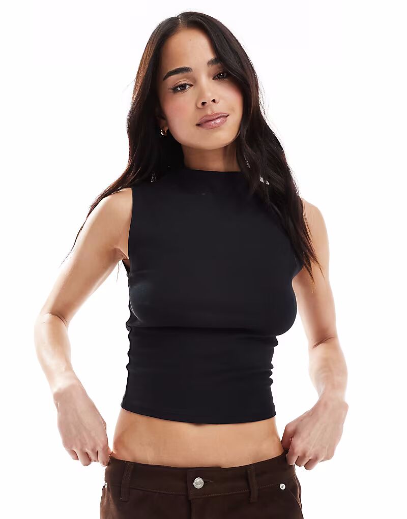 Топ без рукавов Pimkie с высоким воротом черного цвета
Топ без рукавов Pimkie с высоким воротом черного цвета