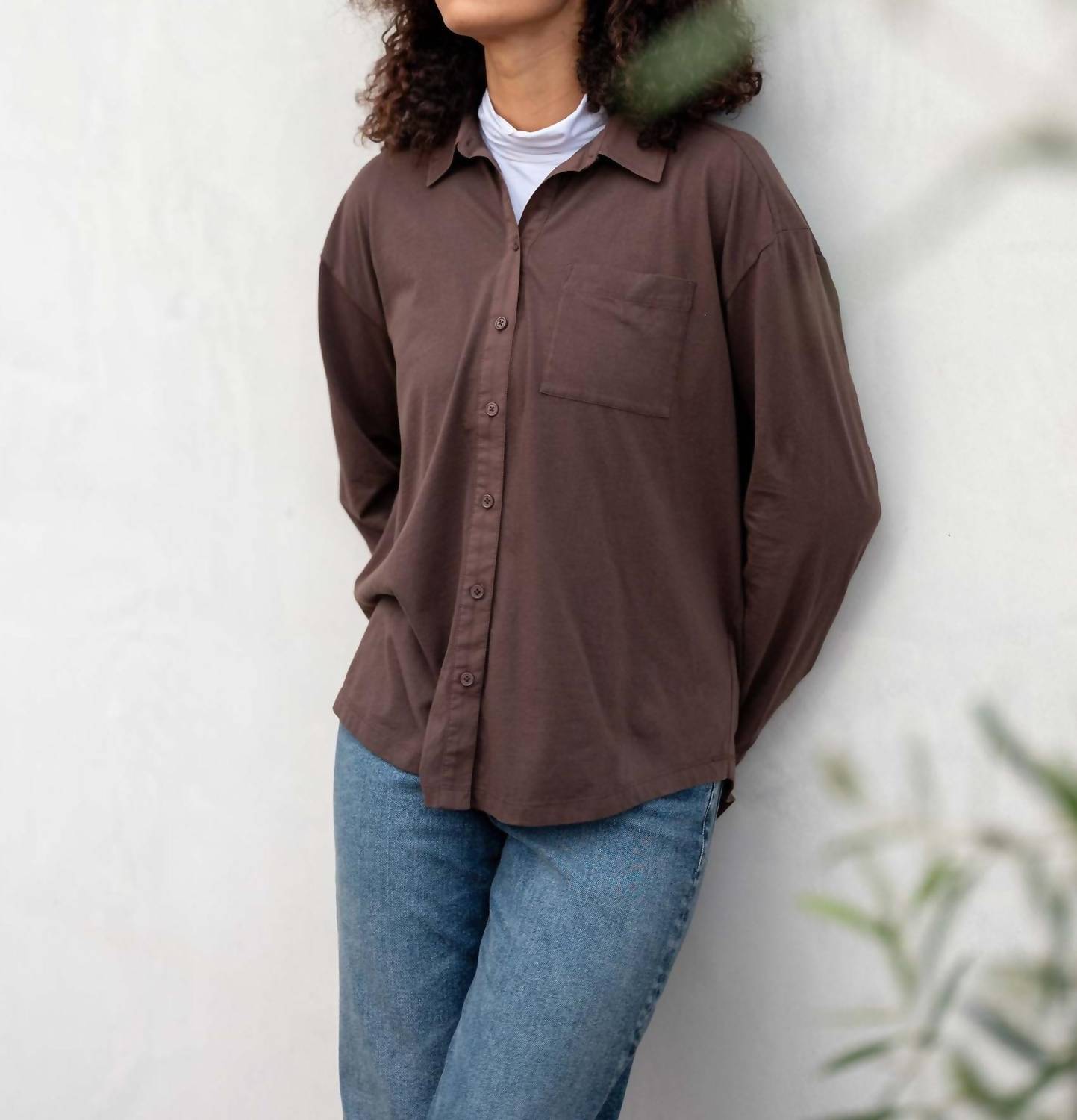 Современная футболка Oxford в шоколадном цвете MERSEA
Современная футболка Oxford в шоколадном цвете MERSEA