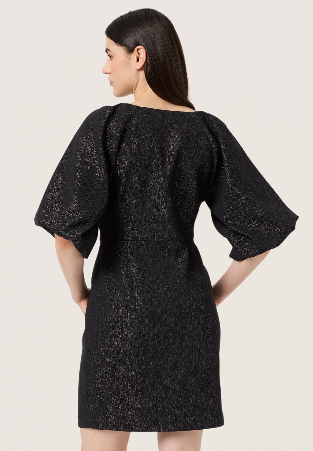 Повседневное платье CAHLINA JACINTA Soaked in Luxury, бронза
Повседневное платье CAHLINA JACINTA Soaked in Luxury, бронза