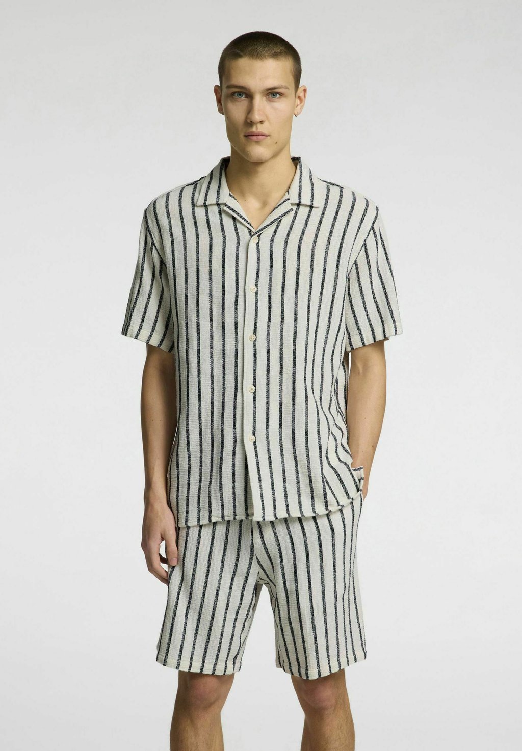 Рубашка SLHRELAX SAL RESORT Selected Homme, кремовый
Рубашка SLHRELAX SAL RESORT Selected Homme, кремовый