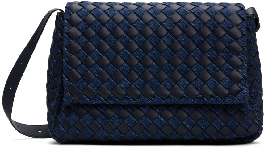 Большая сумка-мессенджер цвета морской волны и индиго Bottega Veneta
Большая сумка-мессенджер цвета морской волны и индиго Bottega Veneta