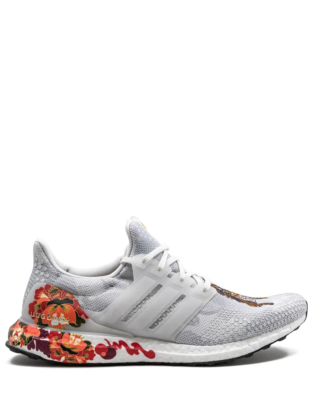 Кроссовки Ultraboost DNA Chinese New Year adidas, серый 
Кроссовки Ultraboost DNA Chinese New Year adidas, серый
