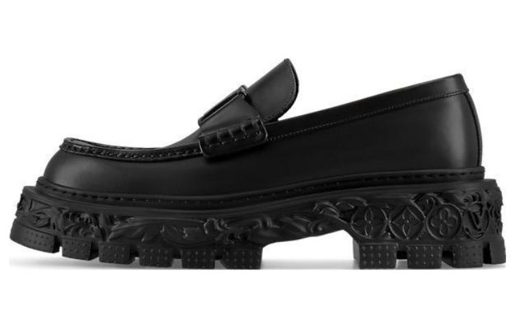 LOUIS VUITTON Лоферы мужские черные
LOUIS VUITTON Лоферы мужские черные