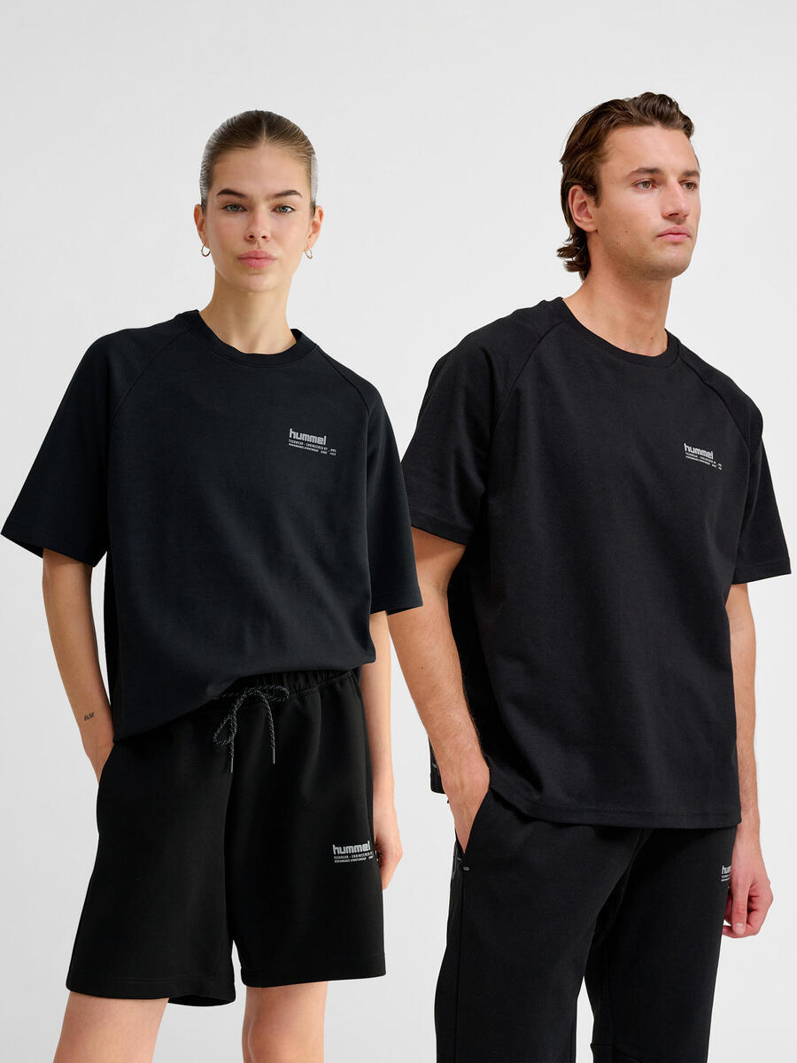 Футболка со светоотражающим логотипом Hmltech Football Men HUMMEL
Футболка со светоотражающим логотипом Hmltech Football Men HUMMEL